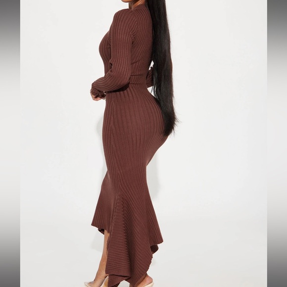 Brand New - Chocolate sweater dress, long sleeve ribbed material - Medium - Picture 1 of 2